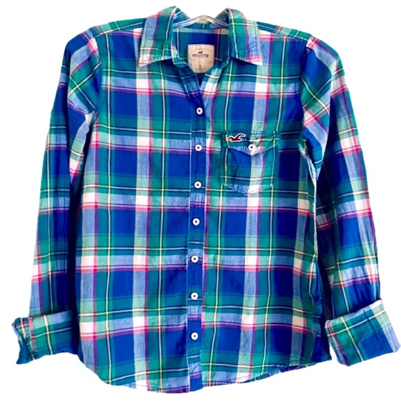 Hollister Tops - Hollister plaid button down shirt.